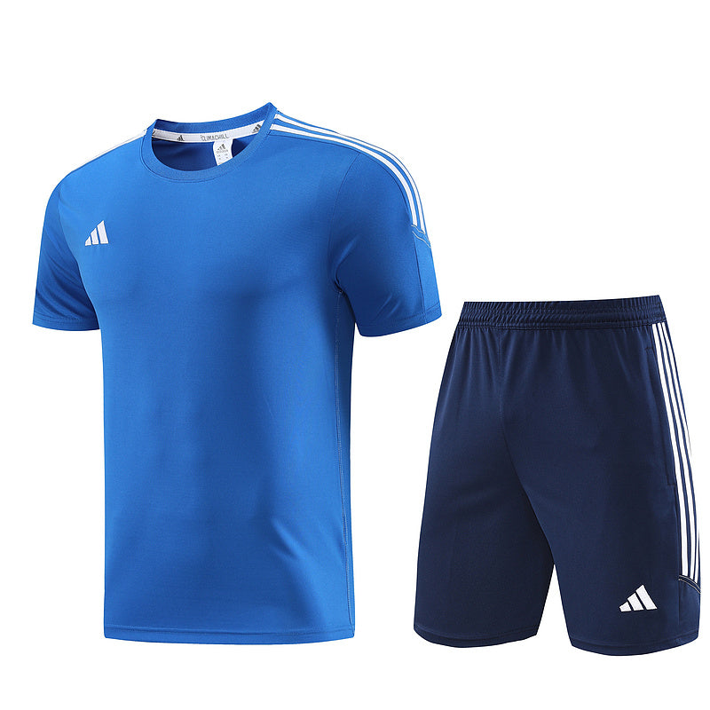 Conjunto de camiseta y pantalón corto Adidas