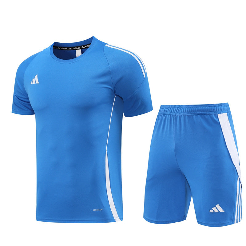 Conjunto de camiseta y pantalón corto Adidas