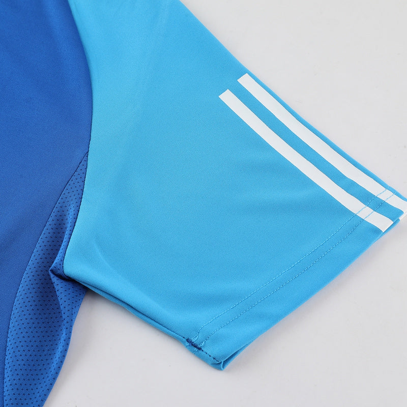 Conjunto de camiseta y pantalón corto Adidas