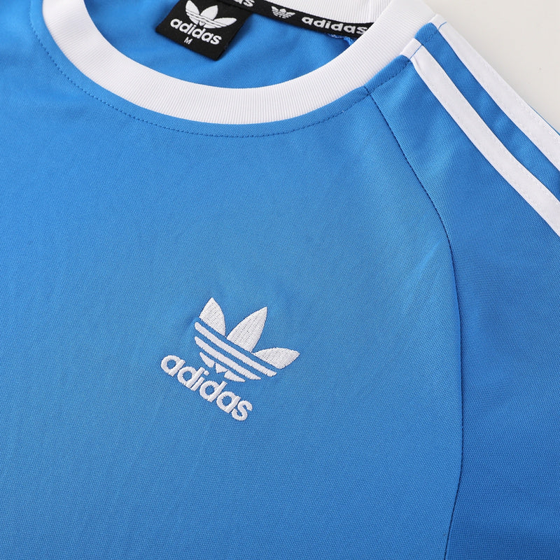 Conjunto de camiseta y pantalón corto Adidas