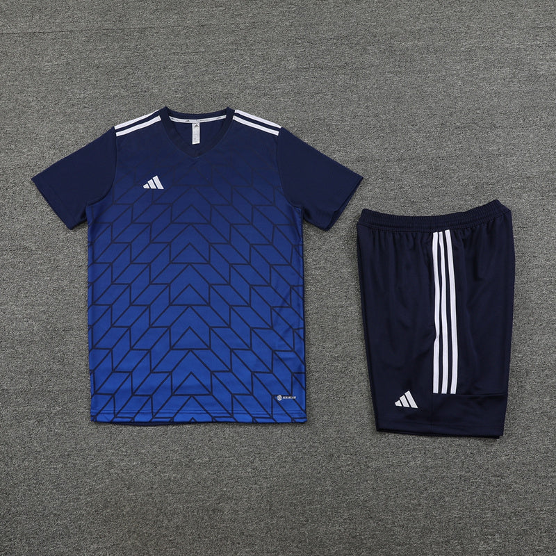 Conjunto de camiseta y pantalón corto Adidas