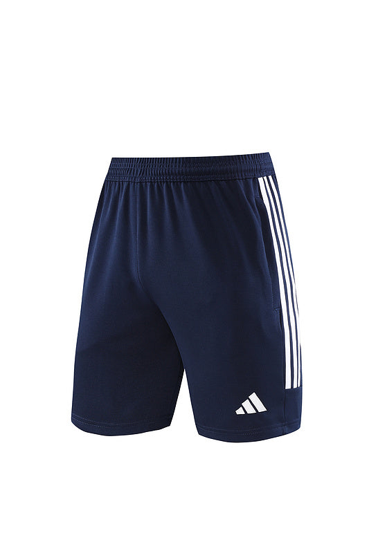 Conjunto de camiseta y pantalón corto Adidas