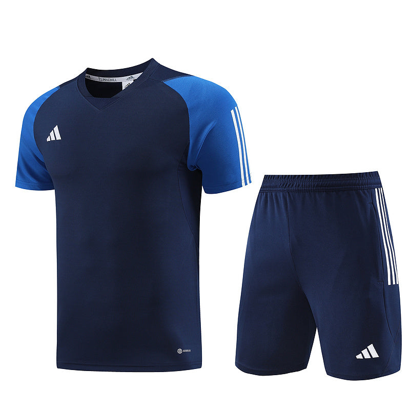 Conjunto de camiseta y pantalón corto Adidas