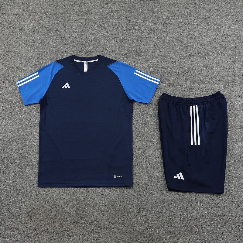 Conjunto de camiseta y pantalón corto Adidas