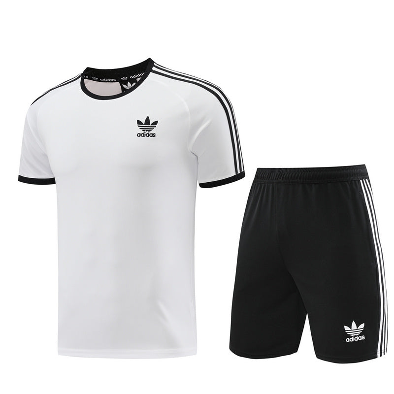 Conjunto de camiseta y pantalón corto Adidas