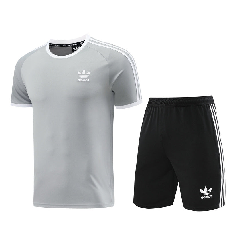 Conjunto de camiseta y pantalón corto Adidas