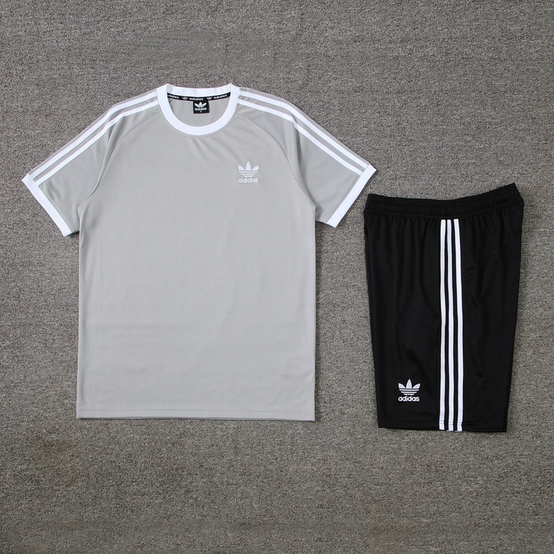 Conjunto de camiseta y pantalón corto Adidas