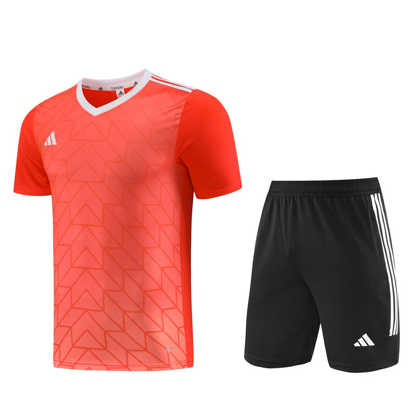 Conjunto de camiseta y pantalón corto Adidas