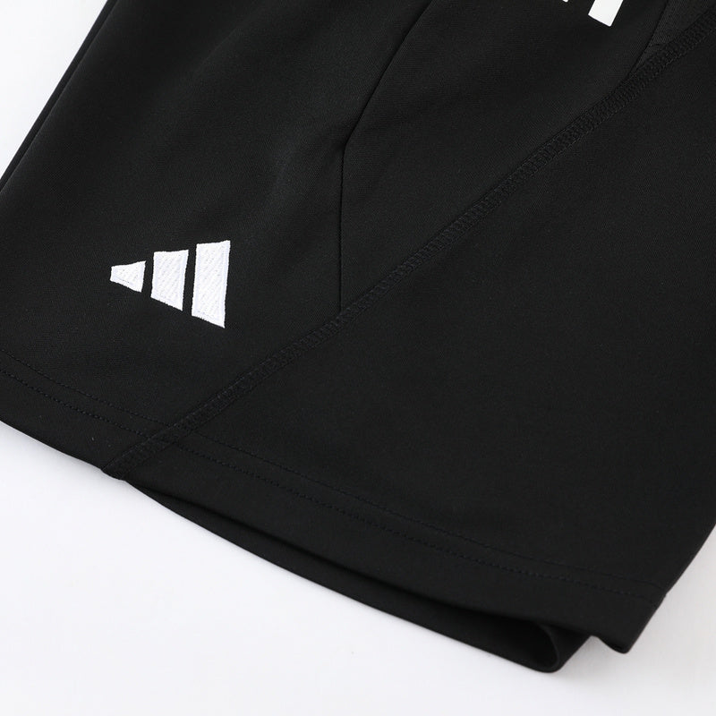 Conjunto de camiseta y pantalón corto Adidas