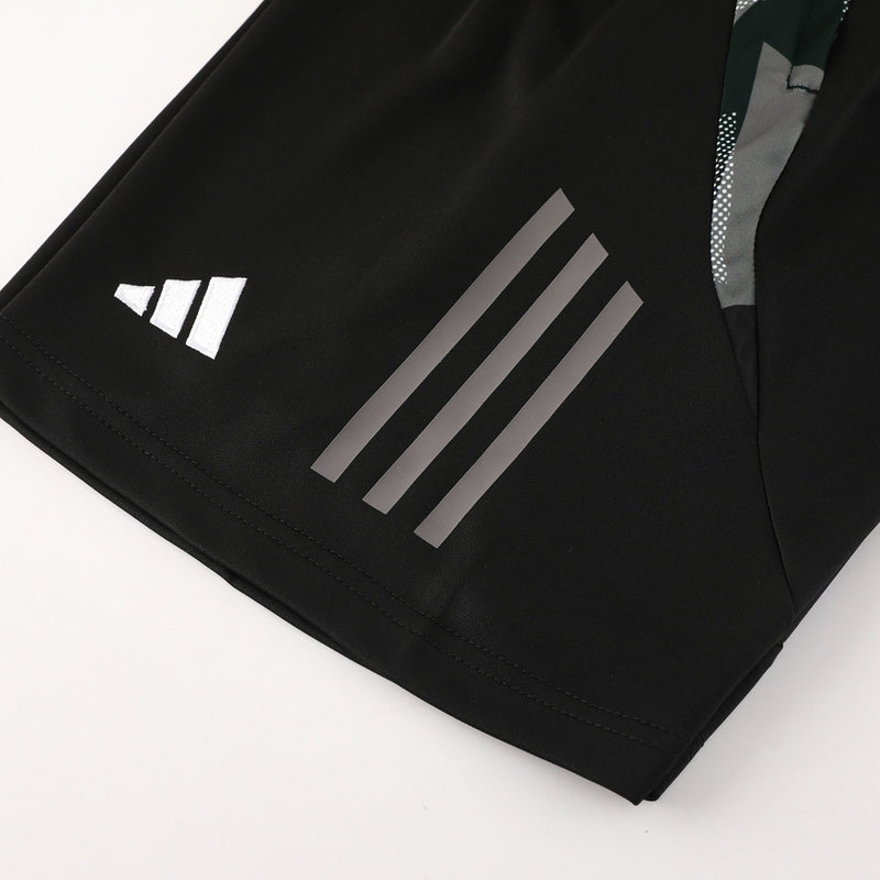 Conjunto de camiseta y pantalón corto Adidas