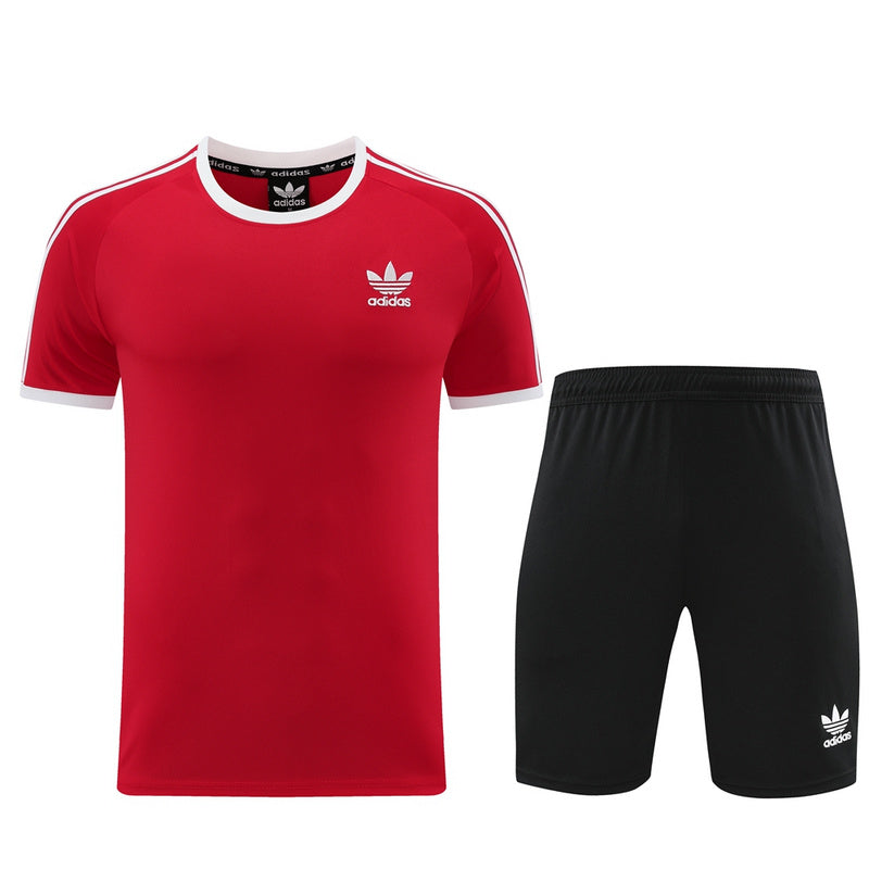 Conjunto de camiseta y pantalón corto Adidas