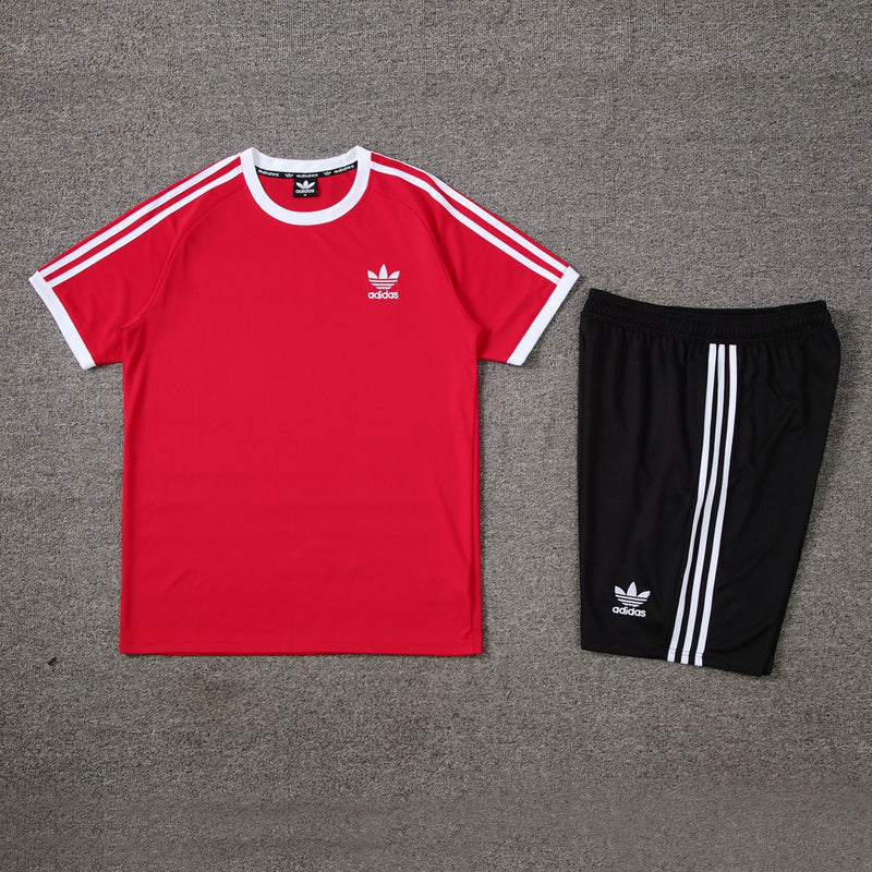 Conjunto de camiseta y pantalón corto Adidas