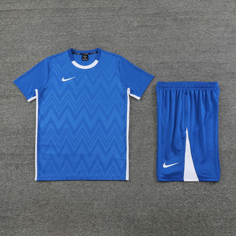 Conjunto de camiseta y pantalón corto Nike