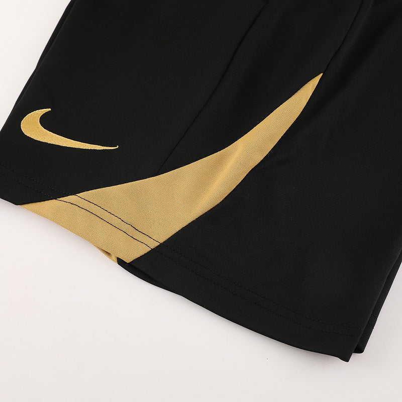 Conjunto de camiseta y pantalón corto Nike