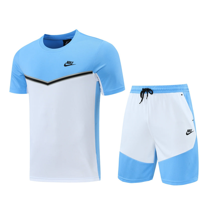 Conjunto de camiseta y pantalón corto Nike