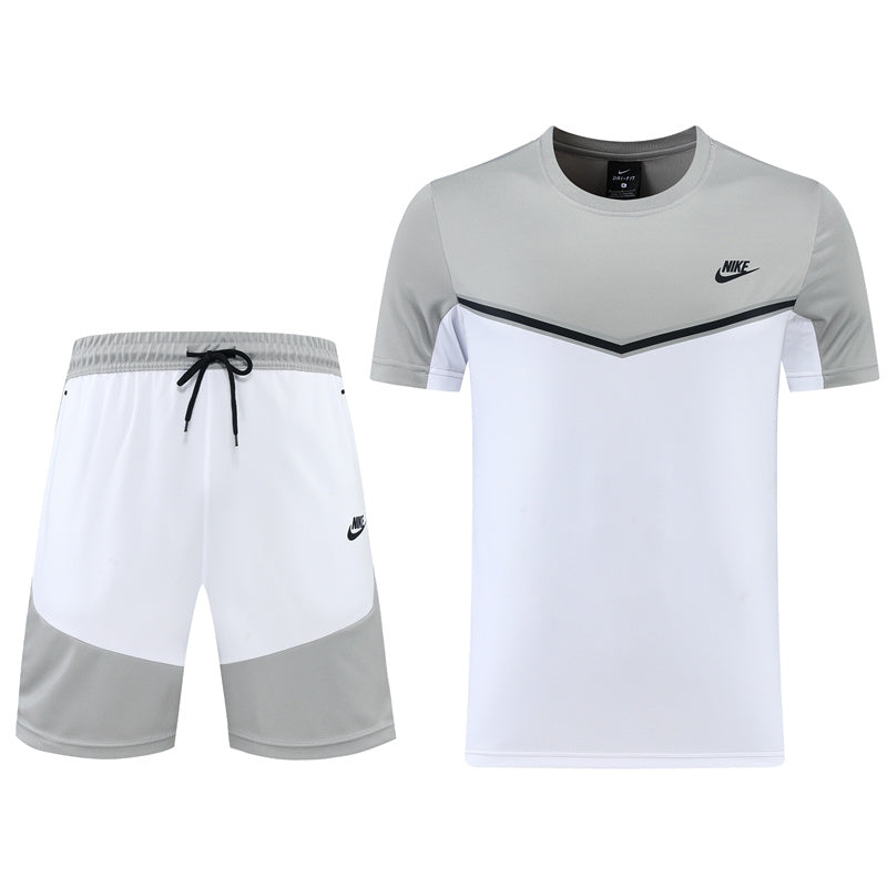 Conjunto de camiseta y pantalón corto Nike