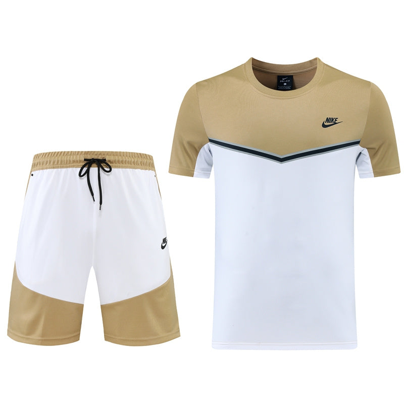 Conjunto de camiseta y pantalón corto Nike