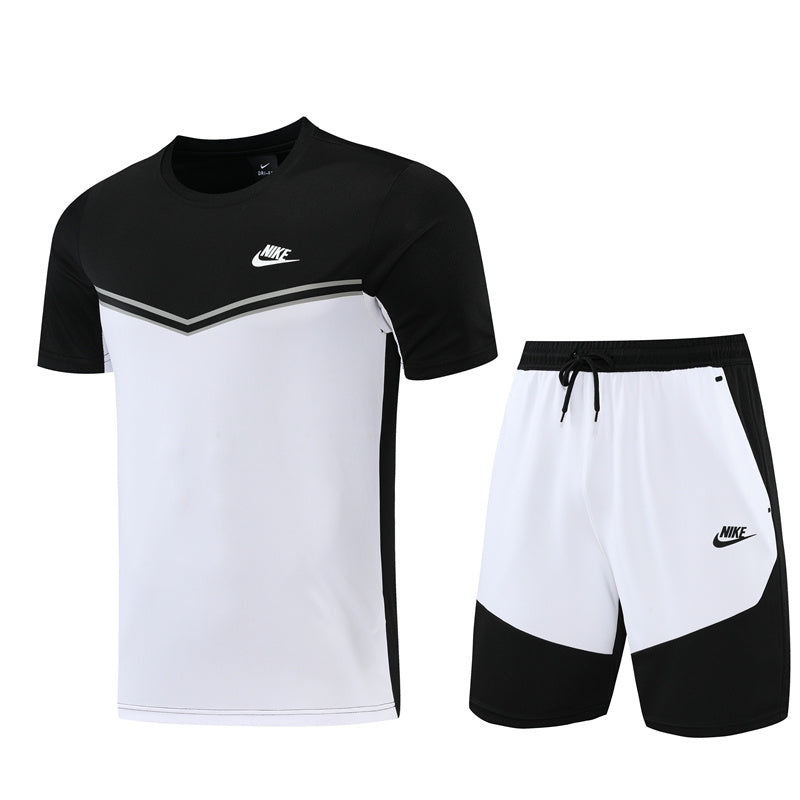 Conjunto de camiseta y pantalón corto Nike