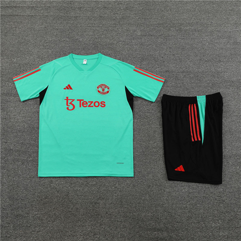 CONJUNTO CORTO MANCHESTER UNITED ENTRENAMIENTO 23/24 HOMBRE